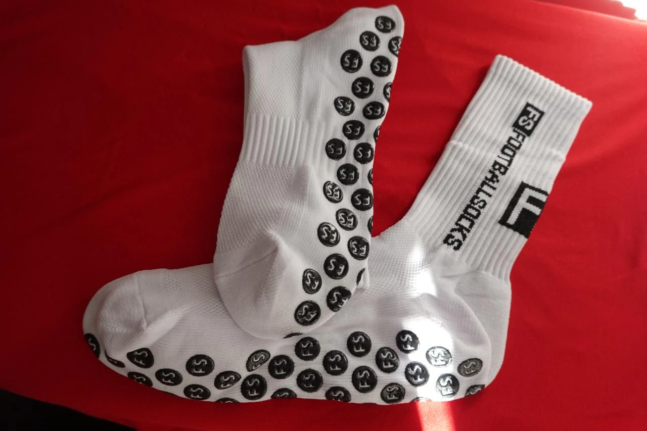 Non-slip white FS football socks with grip size 40-46 – photo 2